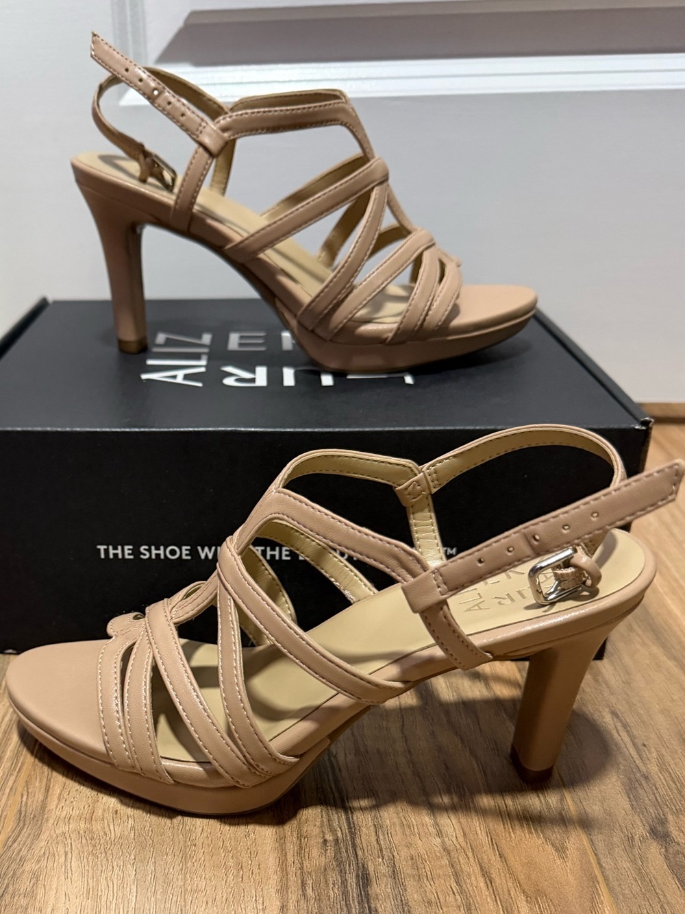 Naturalizer Baylor Strappy Platform Sandals Crème Brûlée Nude Spike Heel Size 6M - Picture 2 of 6